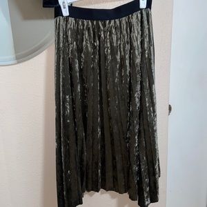 Max Studio Velvet Pleated Skirt Size: XL